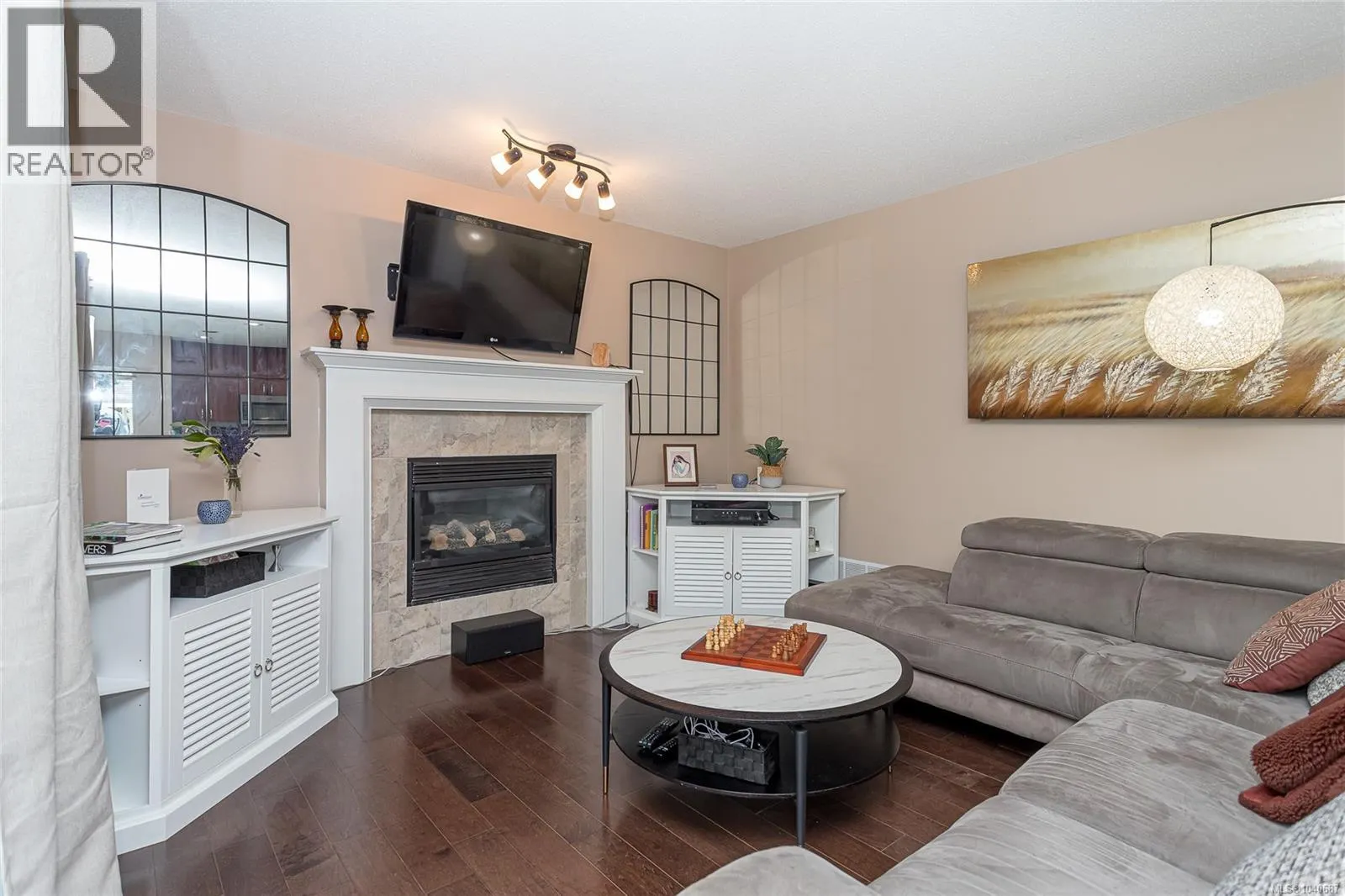 1191 Rosemount Close