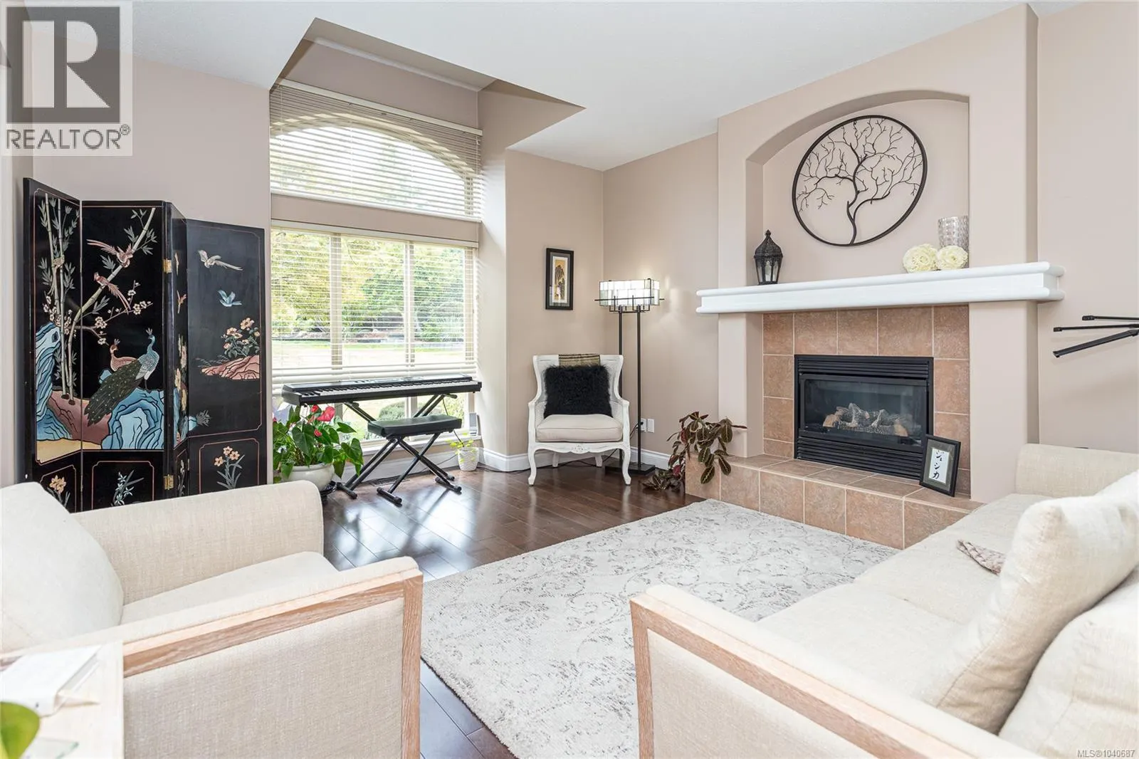 1191 Rosemount Close