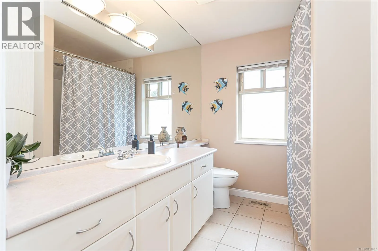 1191 Rosemount Close