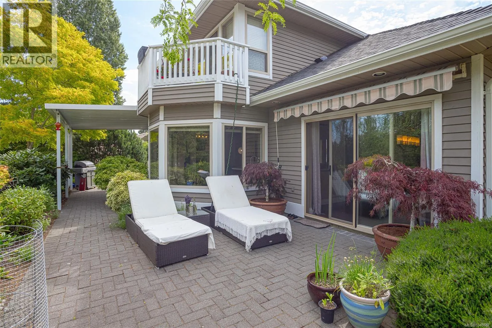 1191 Rosemount Close