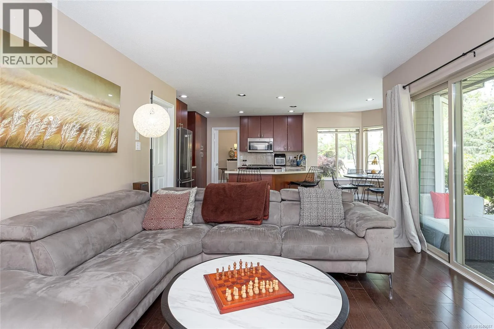 1191 Rosemount Close