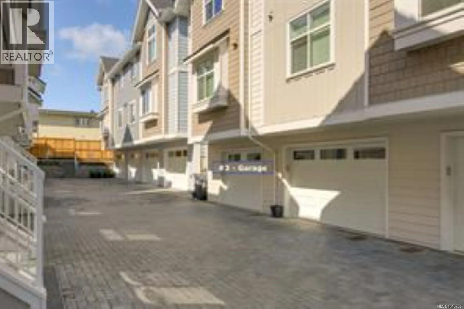 3 10480 Resthaven Dr