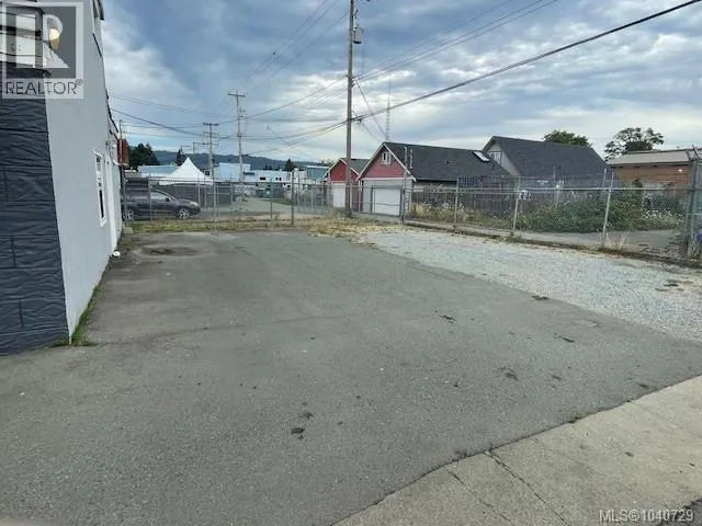 3553 3rd Ave