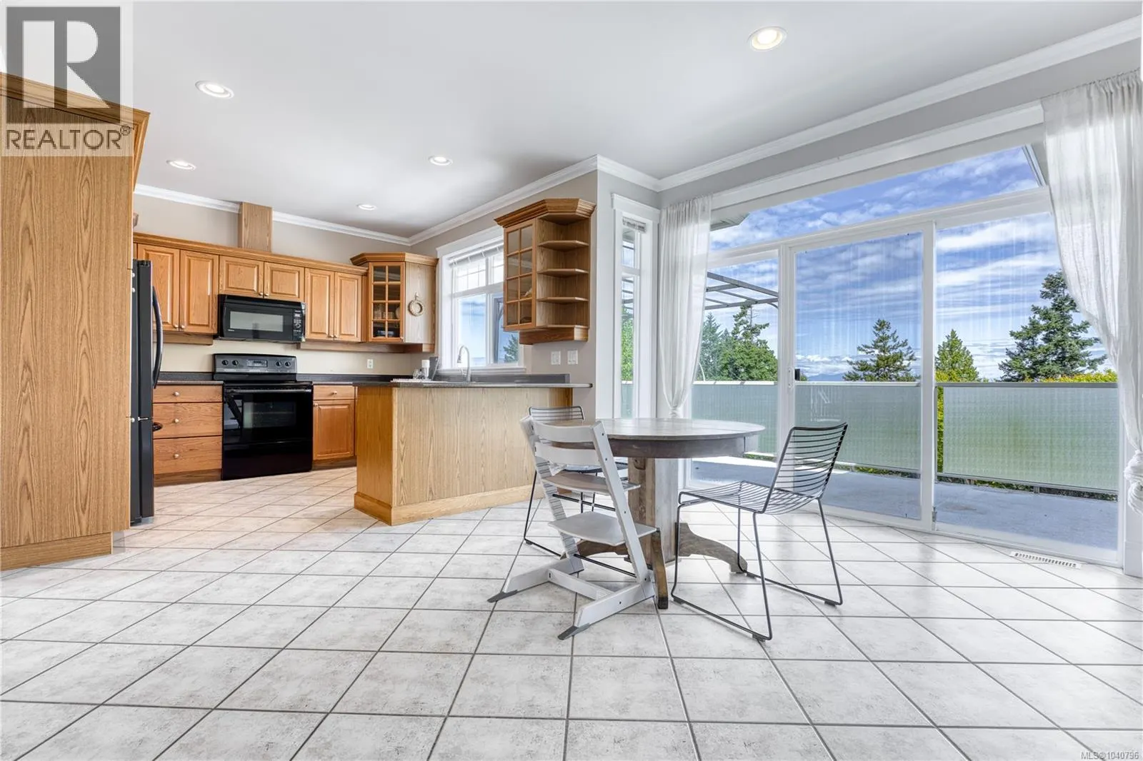 6381 Icarus Dr