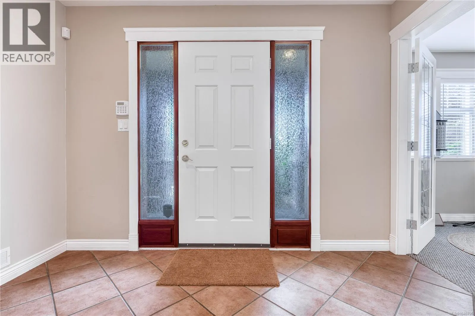 6381 Icarus Dr