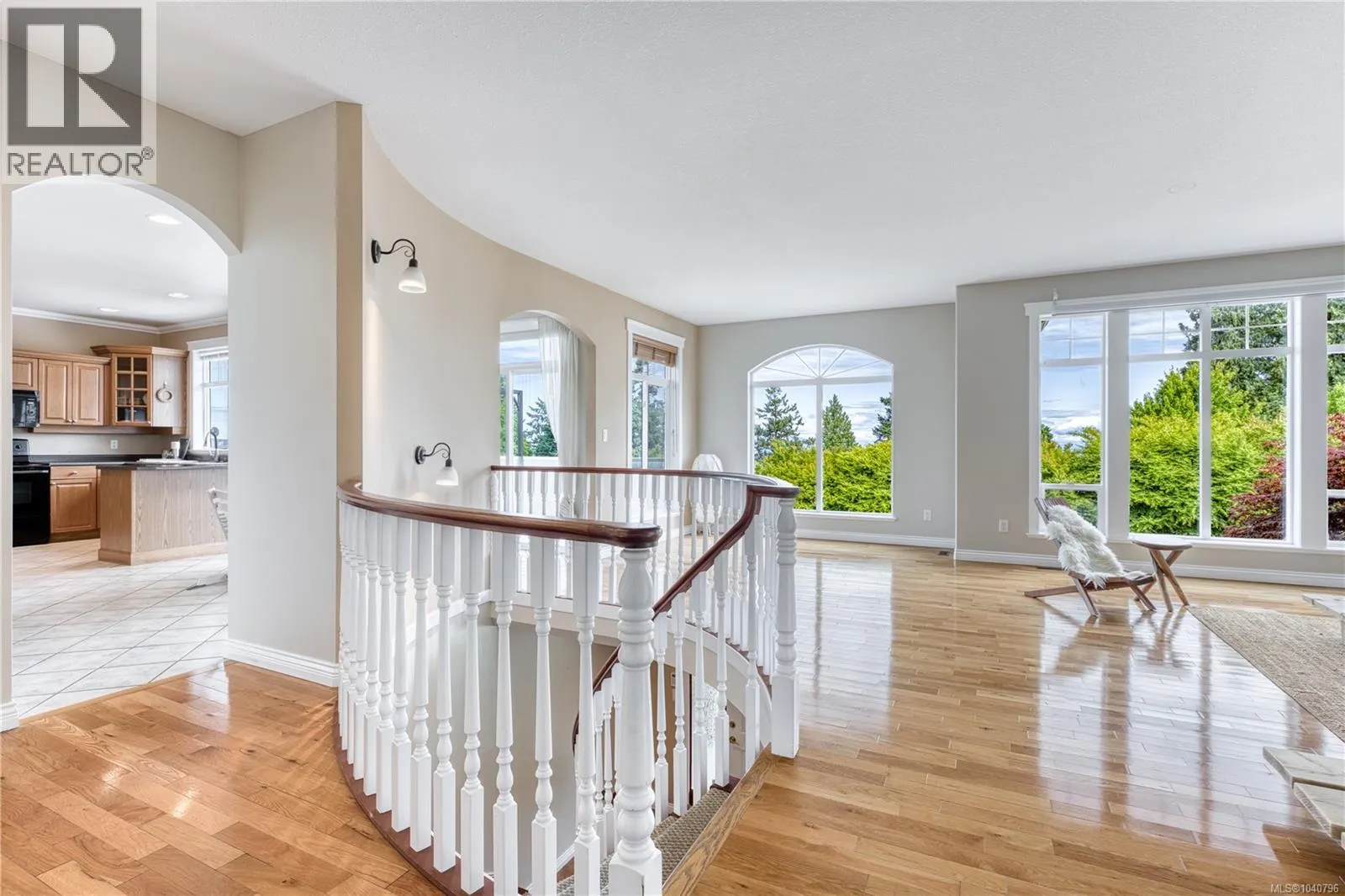 6381 Icarus Dr