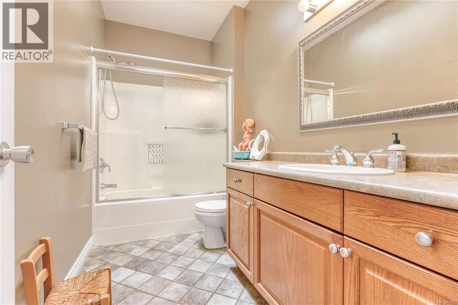 6381 Icarus Dr