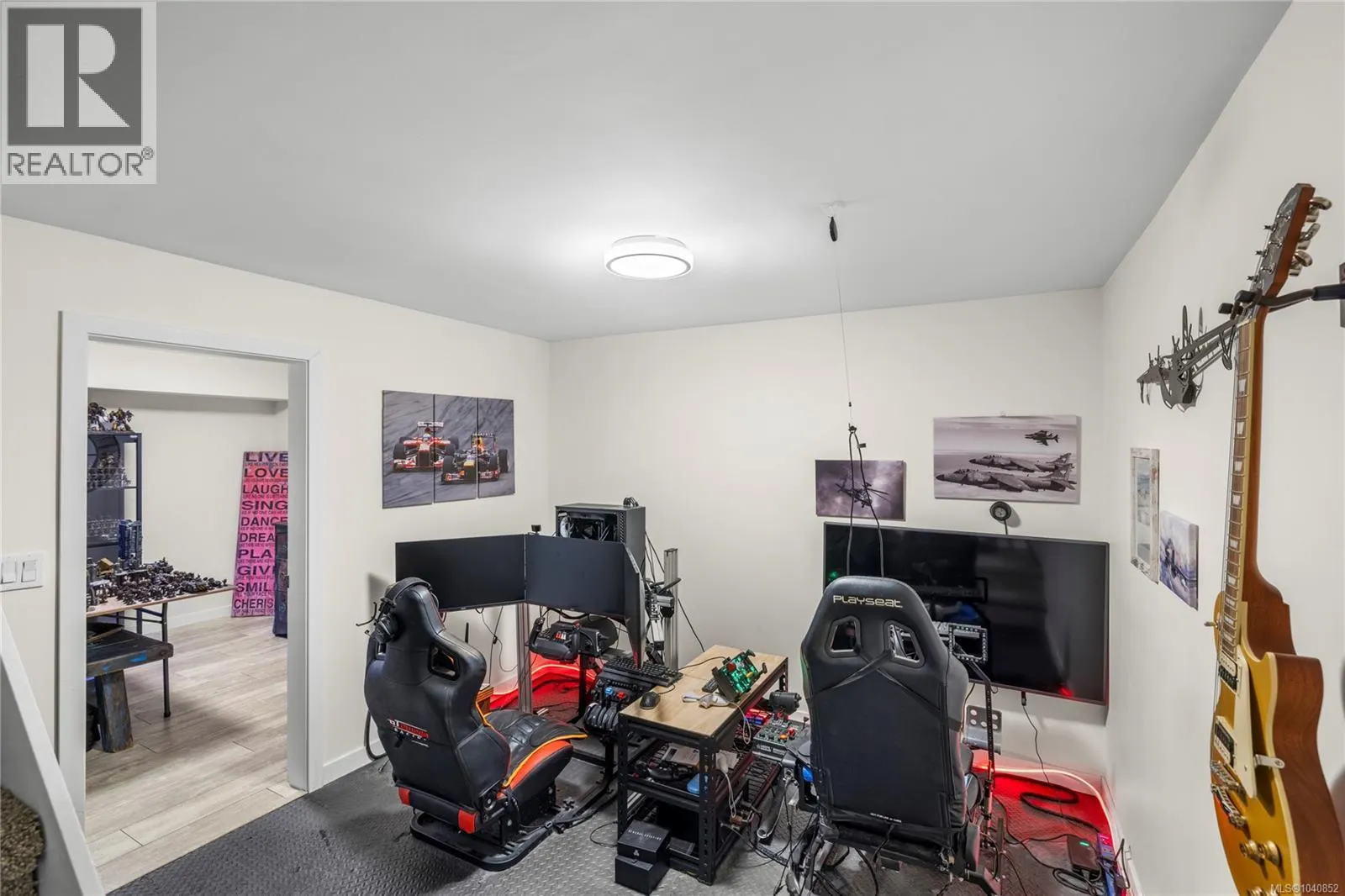1691 Meadowood Way