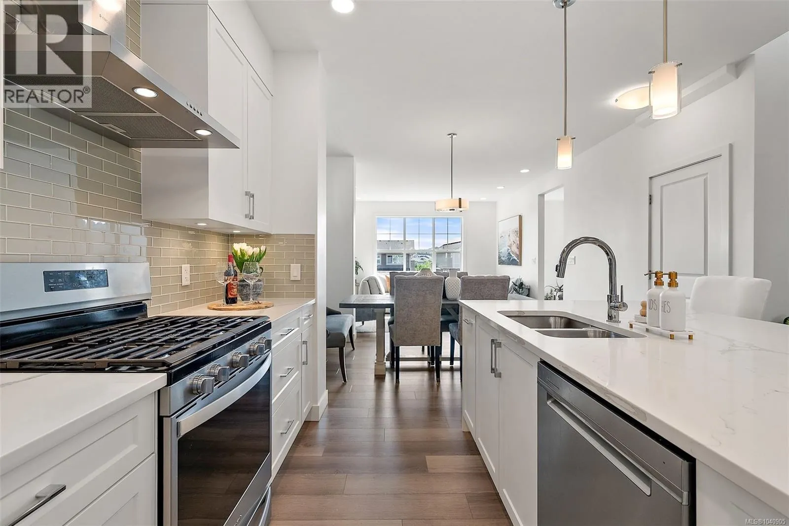 220 Caspian Dr