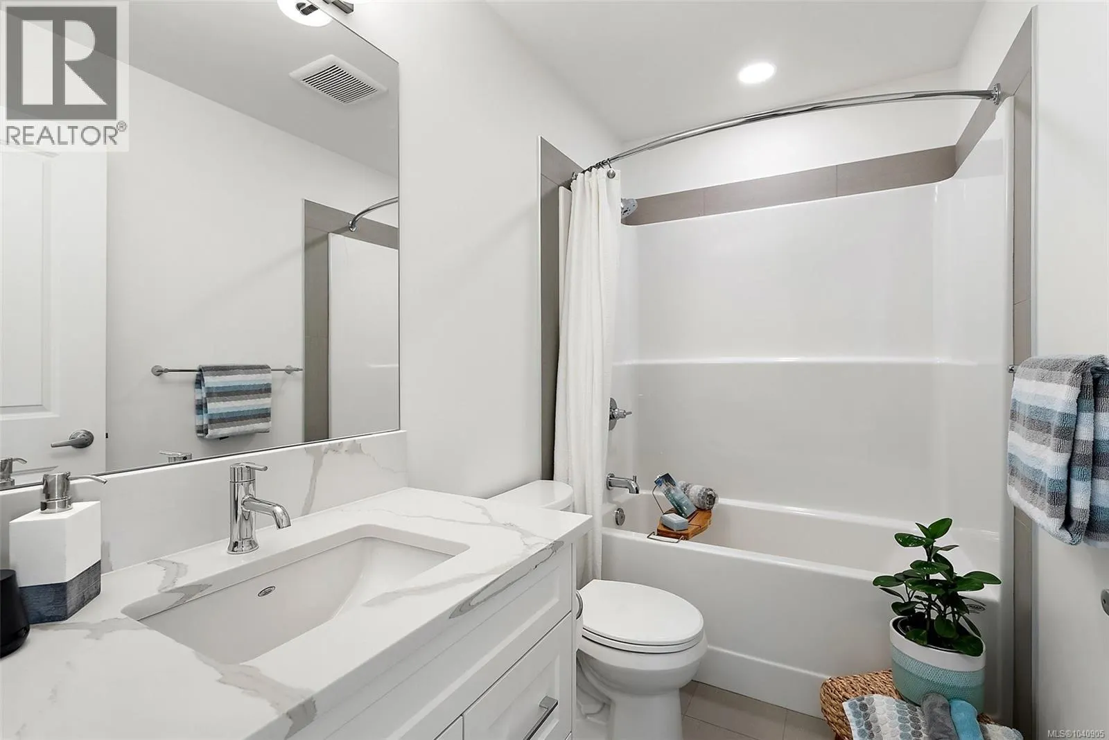 220 Caspian Dr