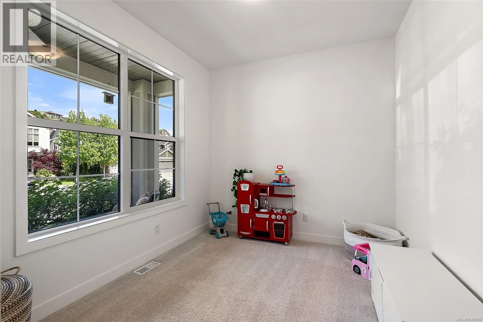 220 Caspian Dr