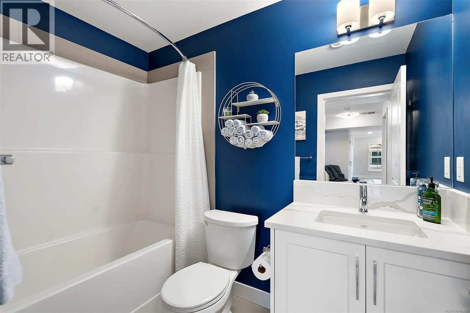 220 Caspian Dr