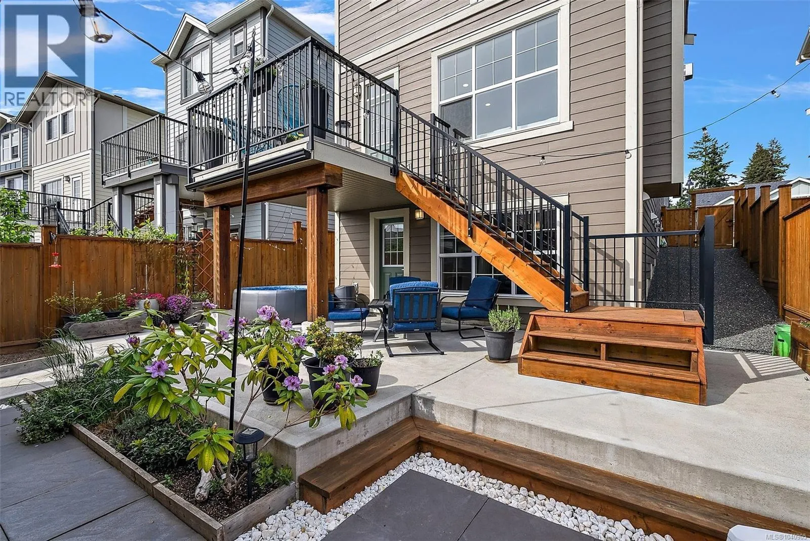 220 Caspian Dr