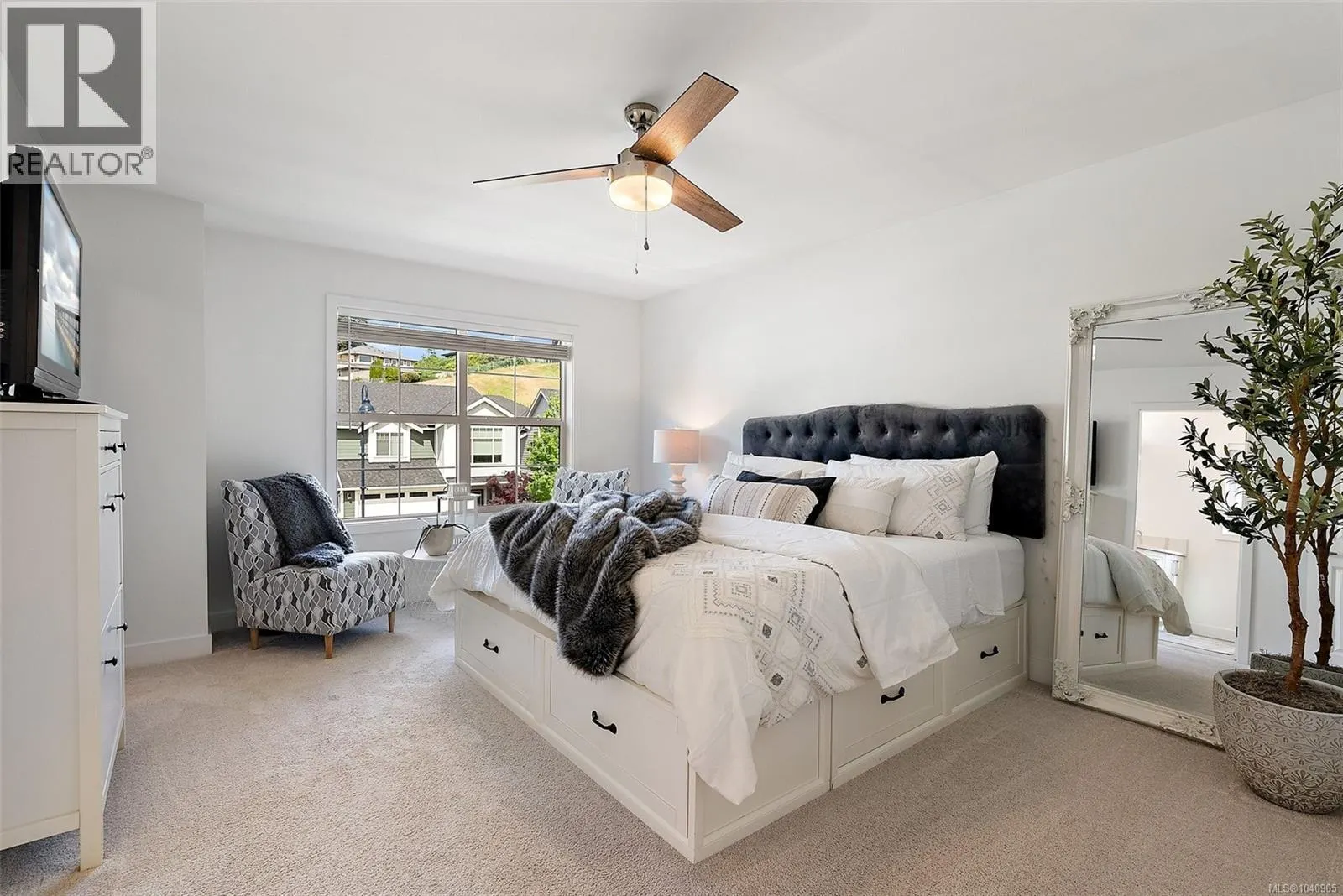 220 Caspian Dr