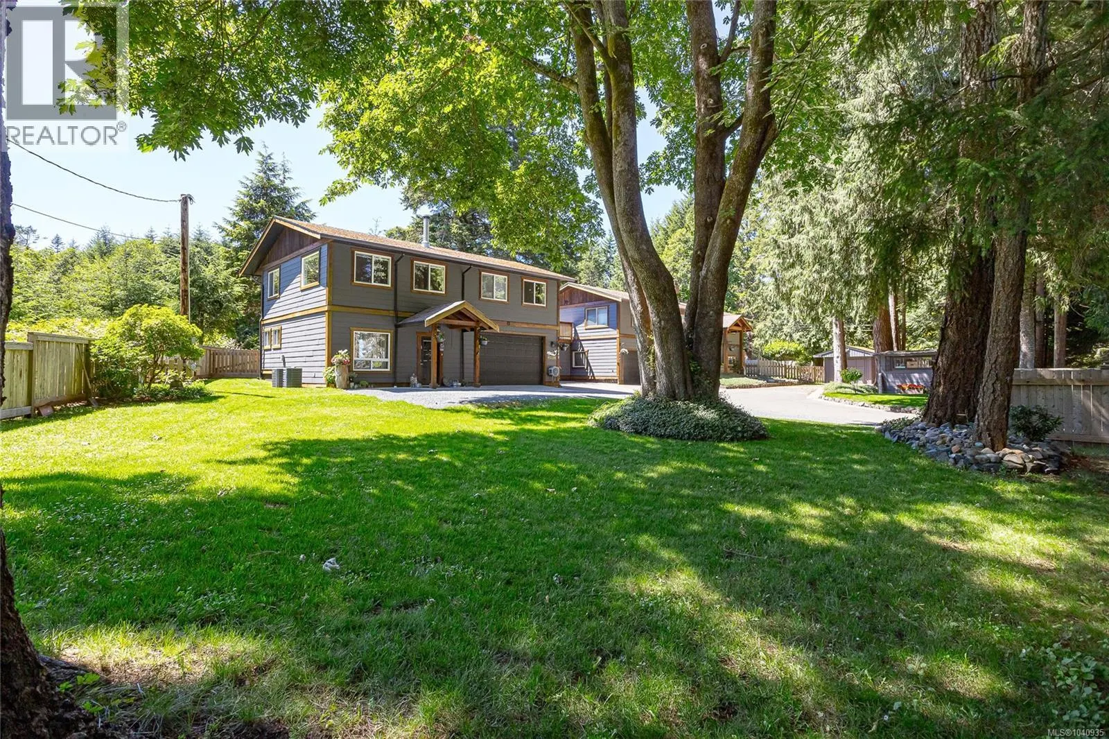 6340 Island Hwy W