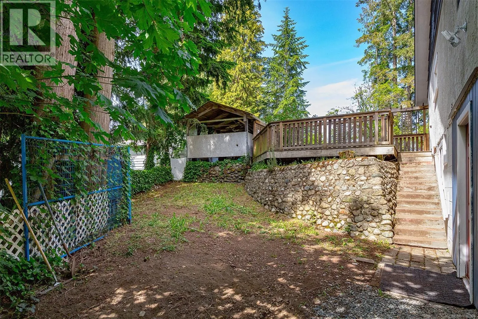 3056 Gibbins Rd