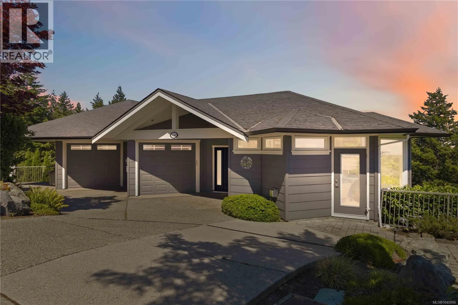 424 Pelican Dr
