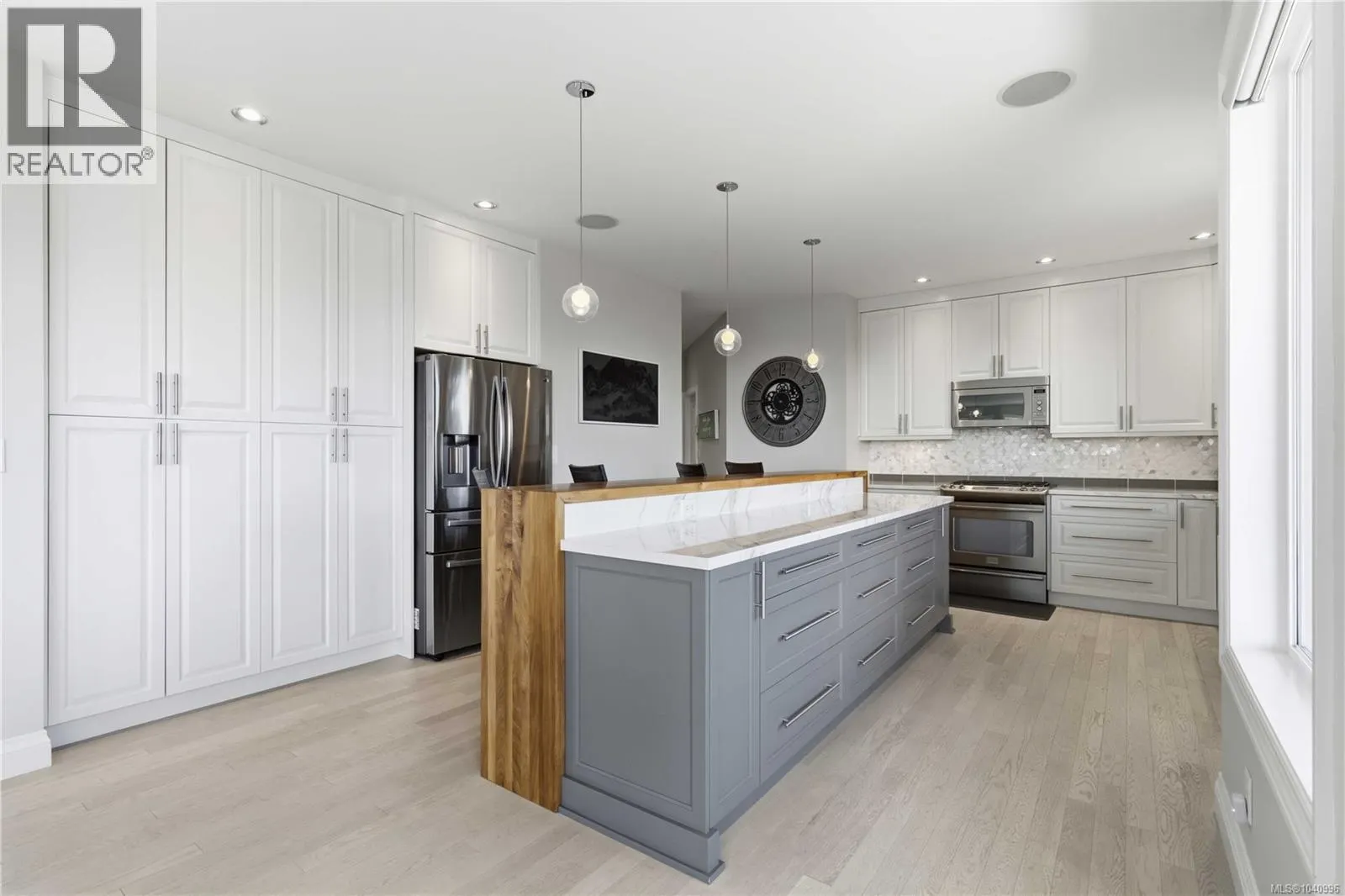 424 Pelican Dr