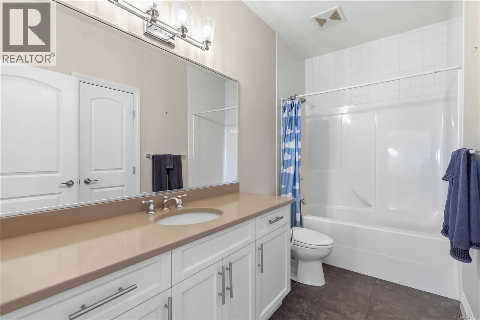 424 Pelican Dr