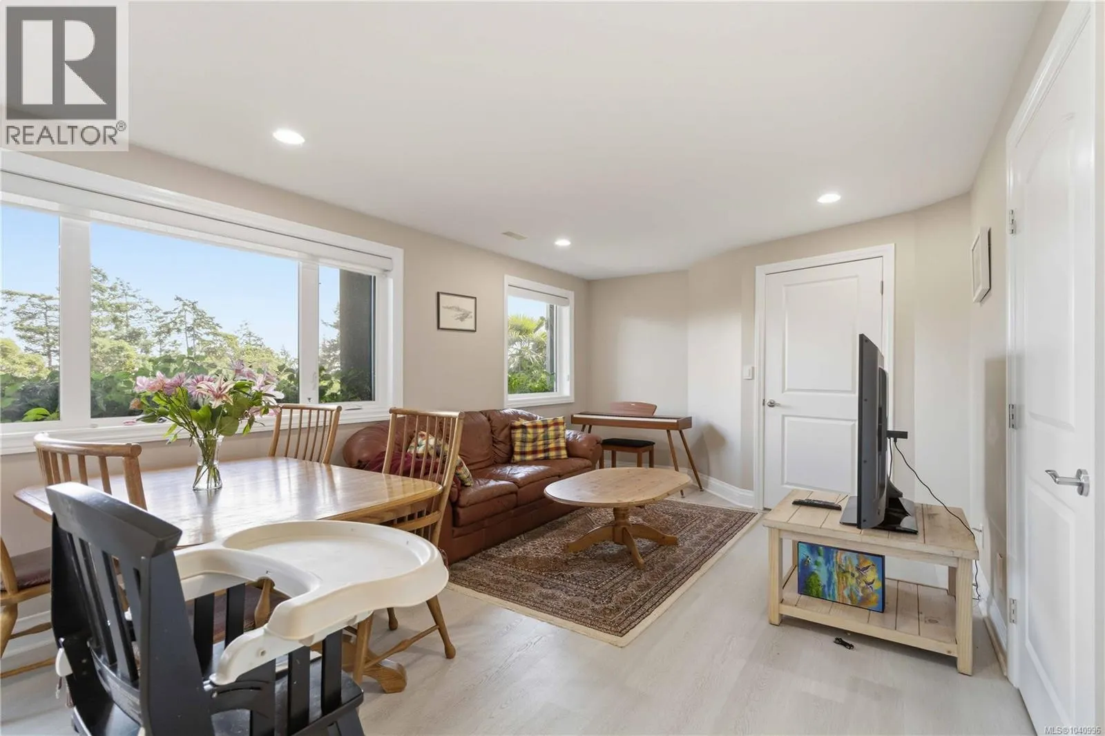 424 Pelican Dr