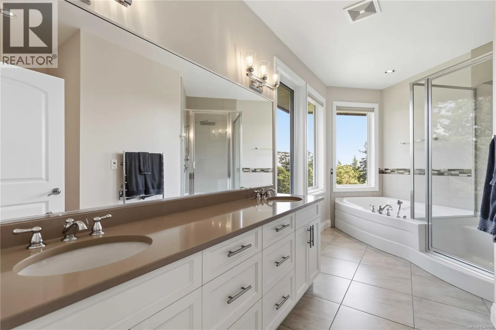 424 Pelican Dr