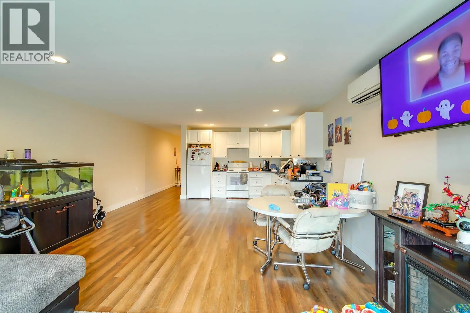 2615 5th Ave