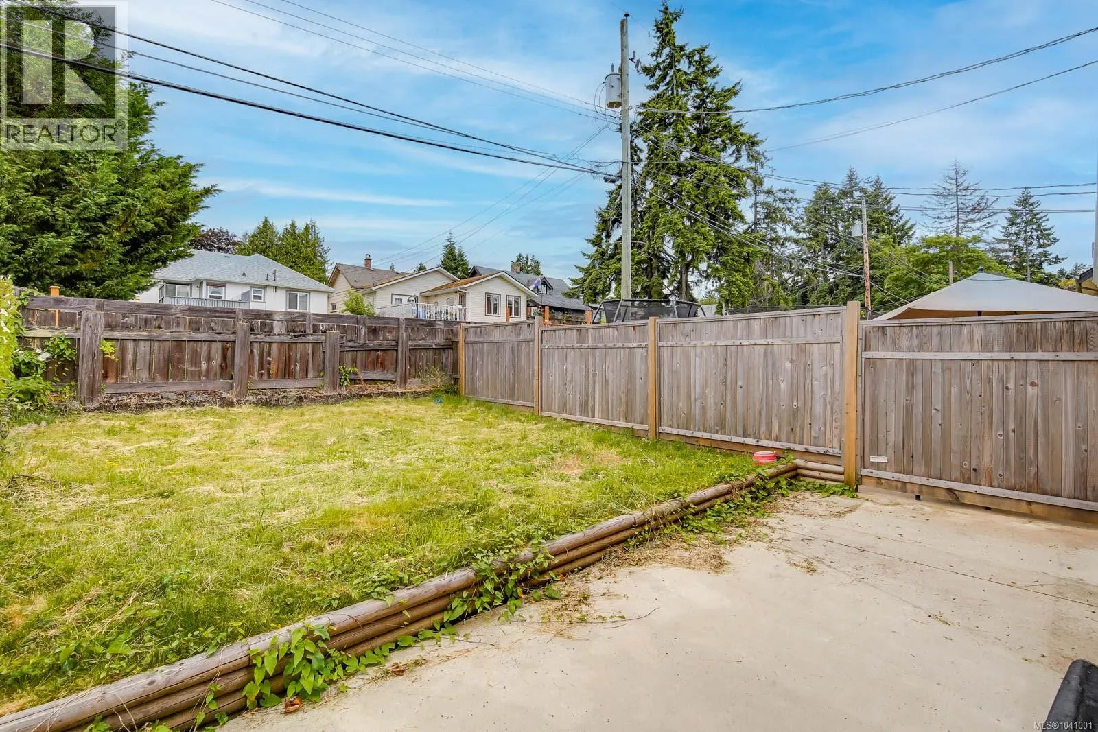 2 2623 5th Ave