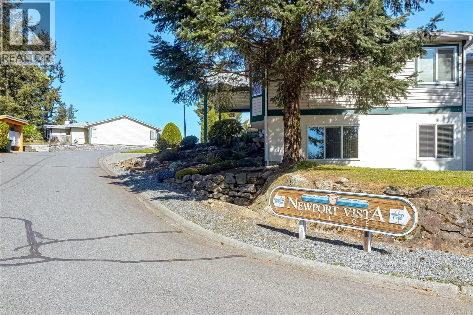 369 Petroglyph Cres
