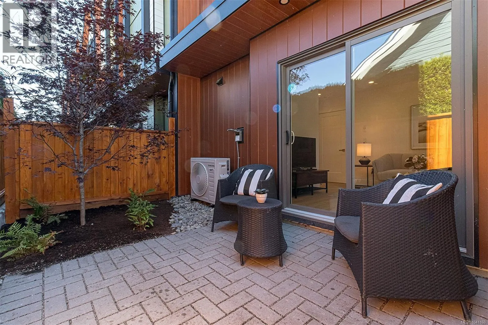 8 10485 Resthaven Dr