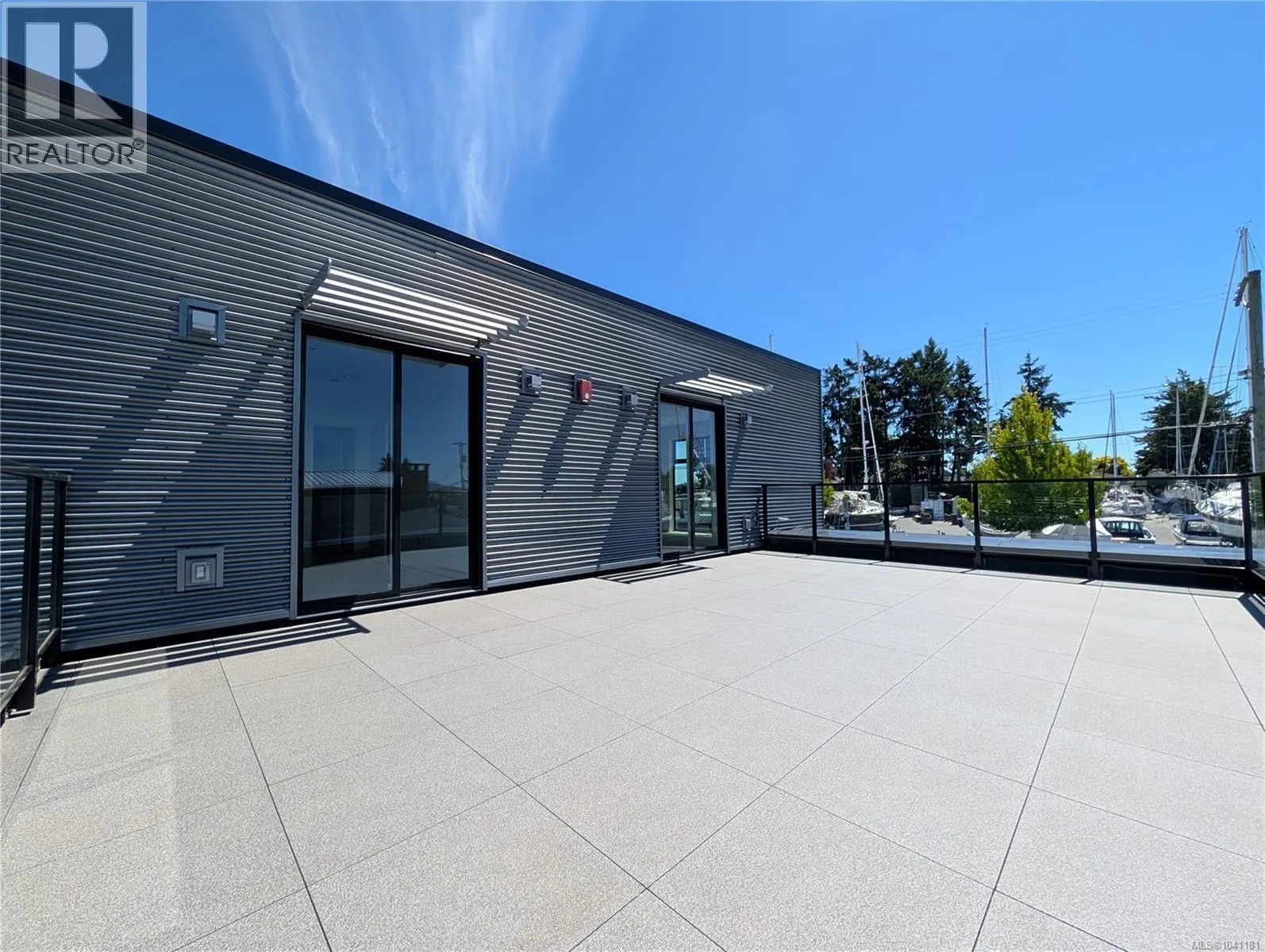 102 2270 Harbour Rd