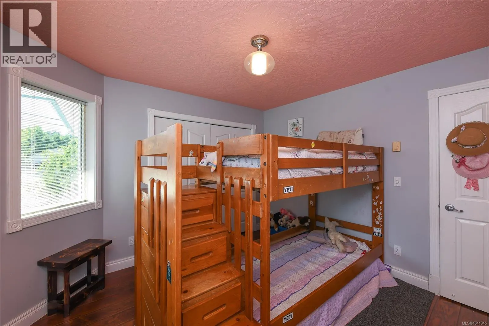 4681 Shetland Pl