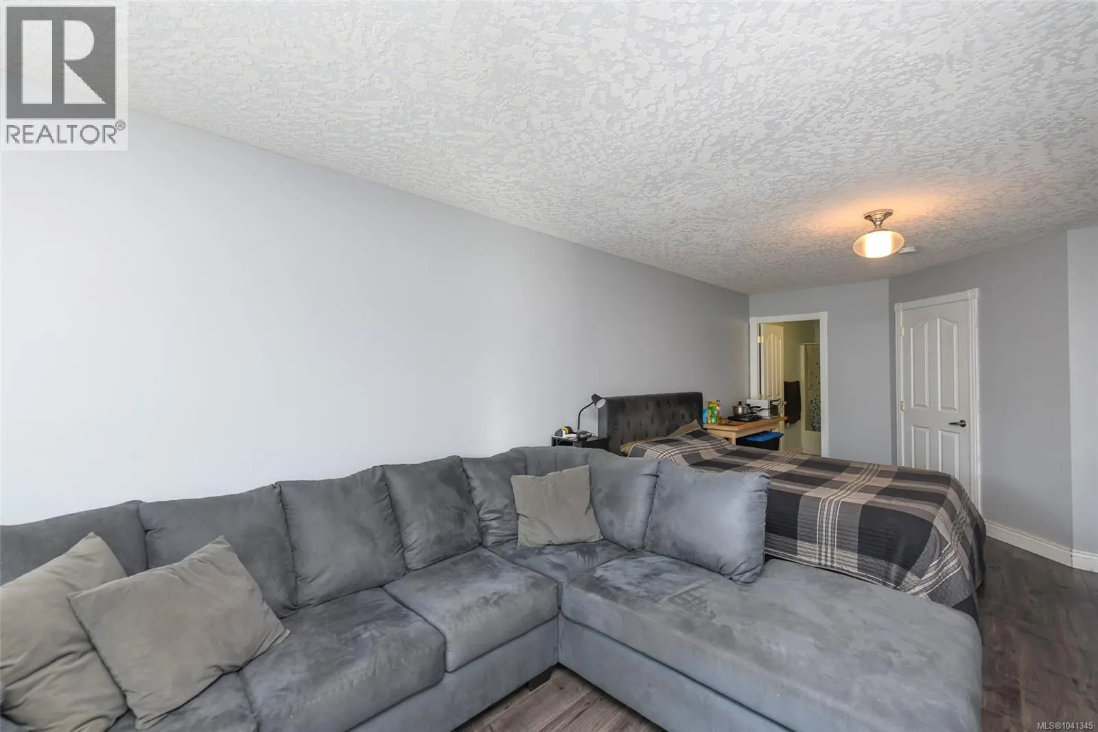 4681 Shetland Pl