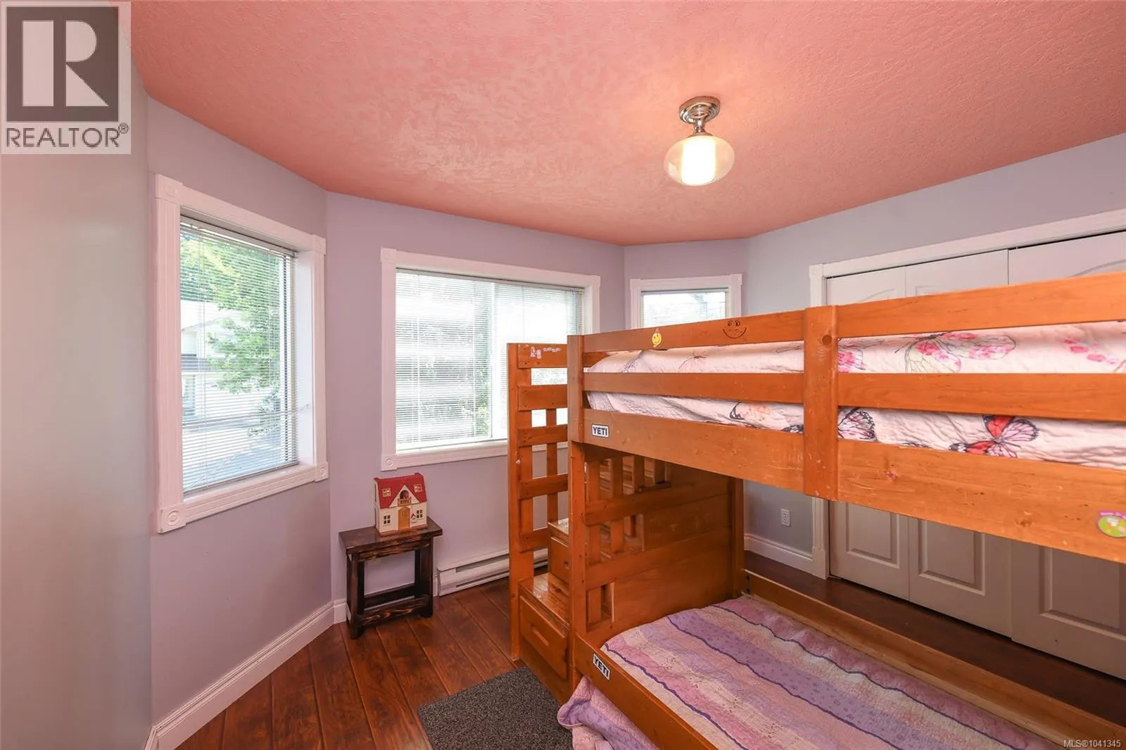 4681 Shetland Pl