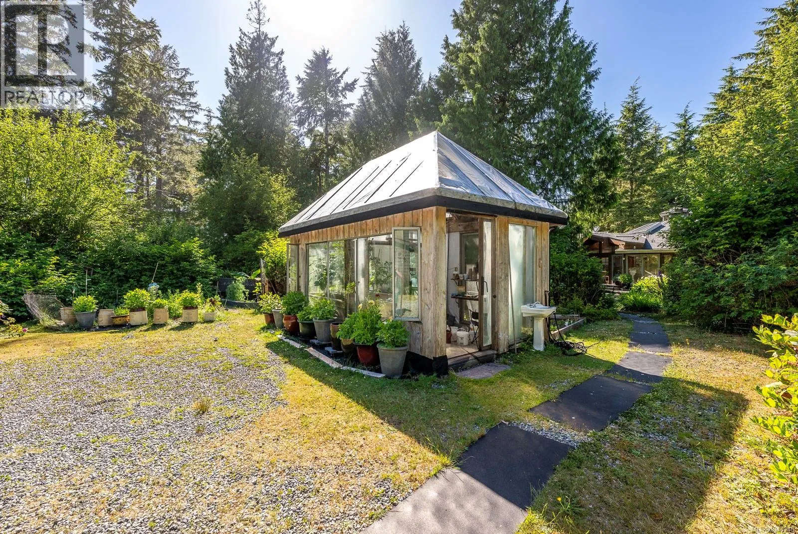 1364 Chesterman Beach Rd
