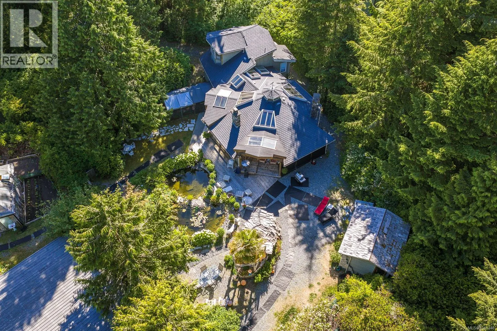 1364 Chesterman Beach Rd