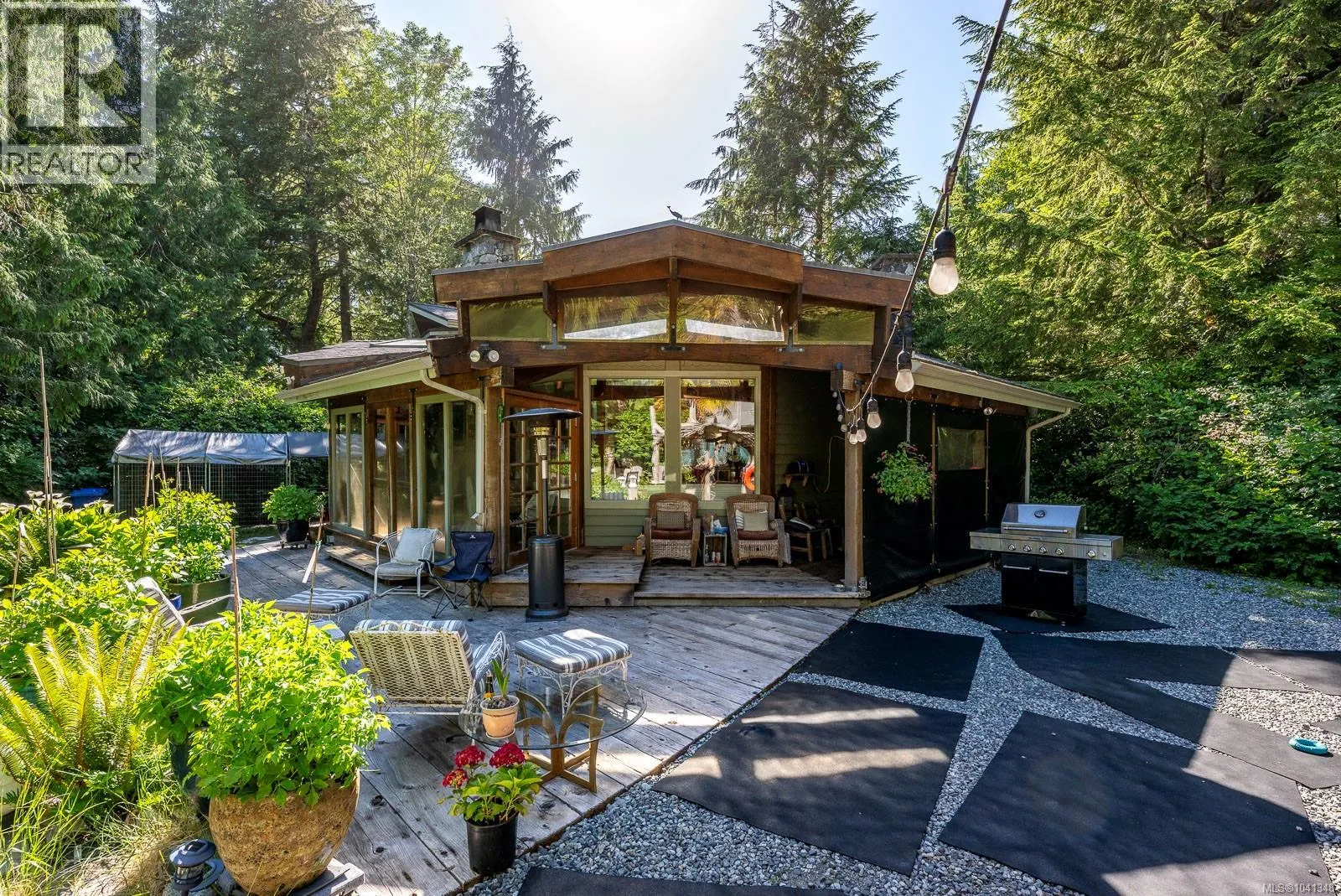 1364 Chesterman Beach Rd