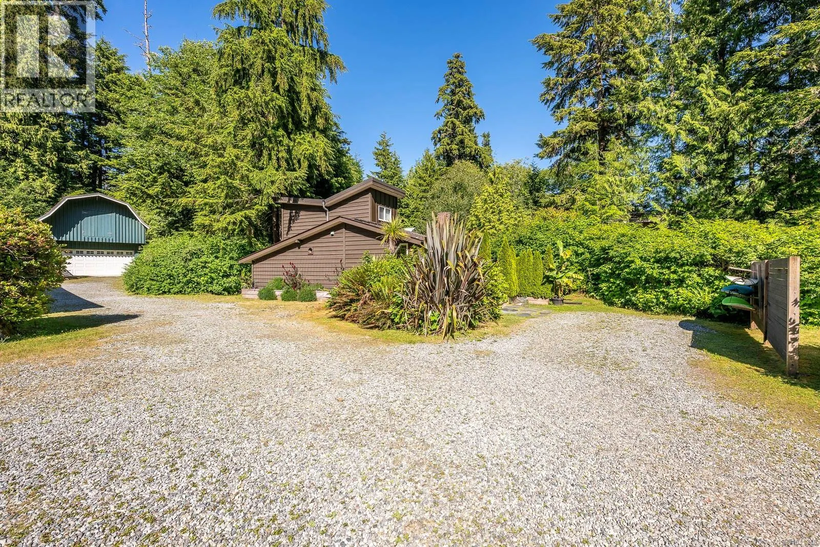 1364 Chesterman Beach Rd