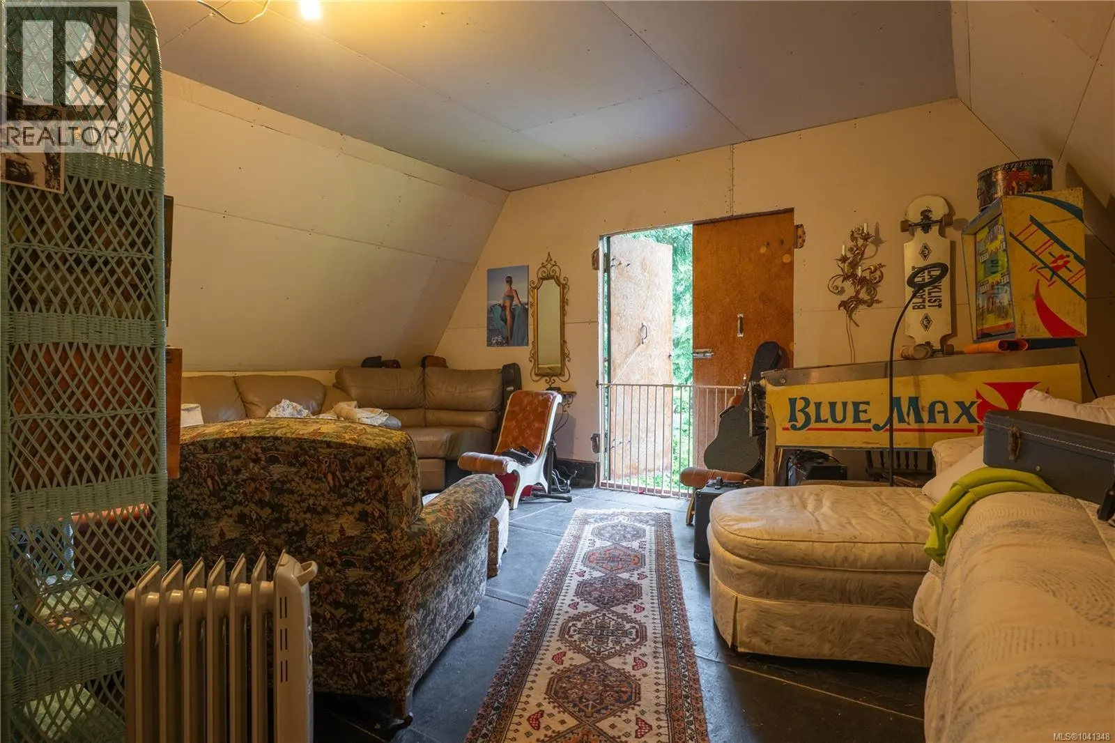 1364 Chesterman Beach Rd