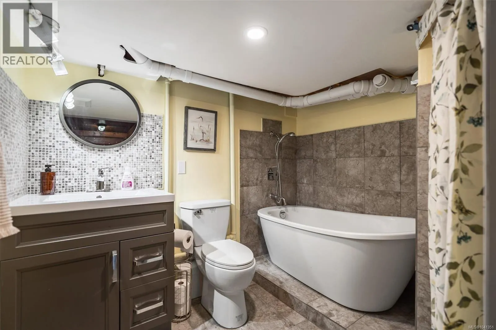 10968 Madrona Dr