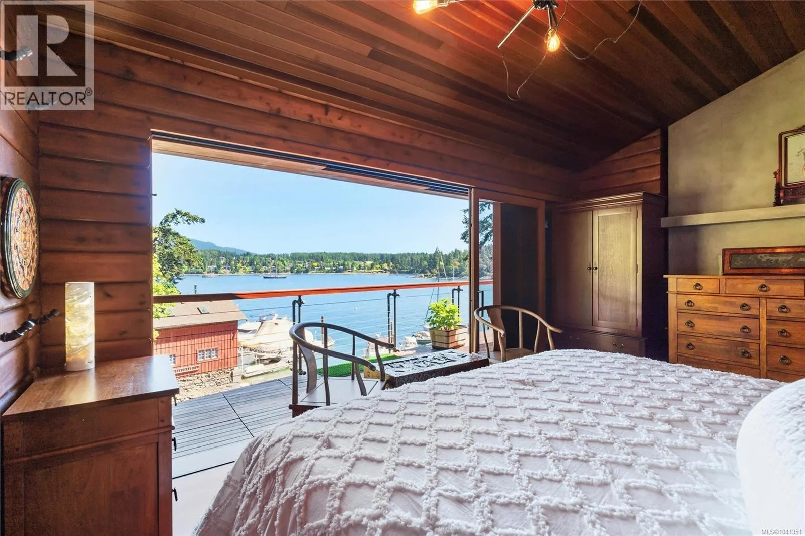 10968 Madrona Dr