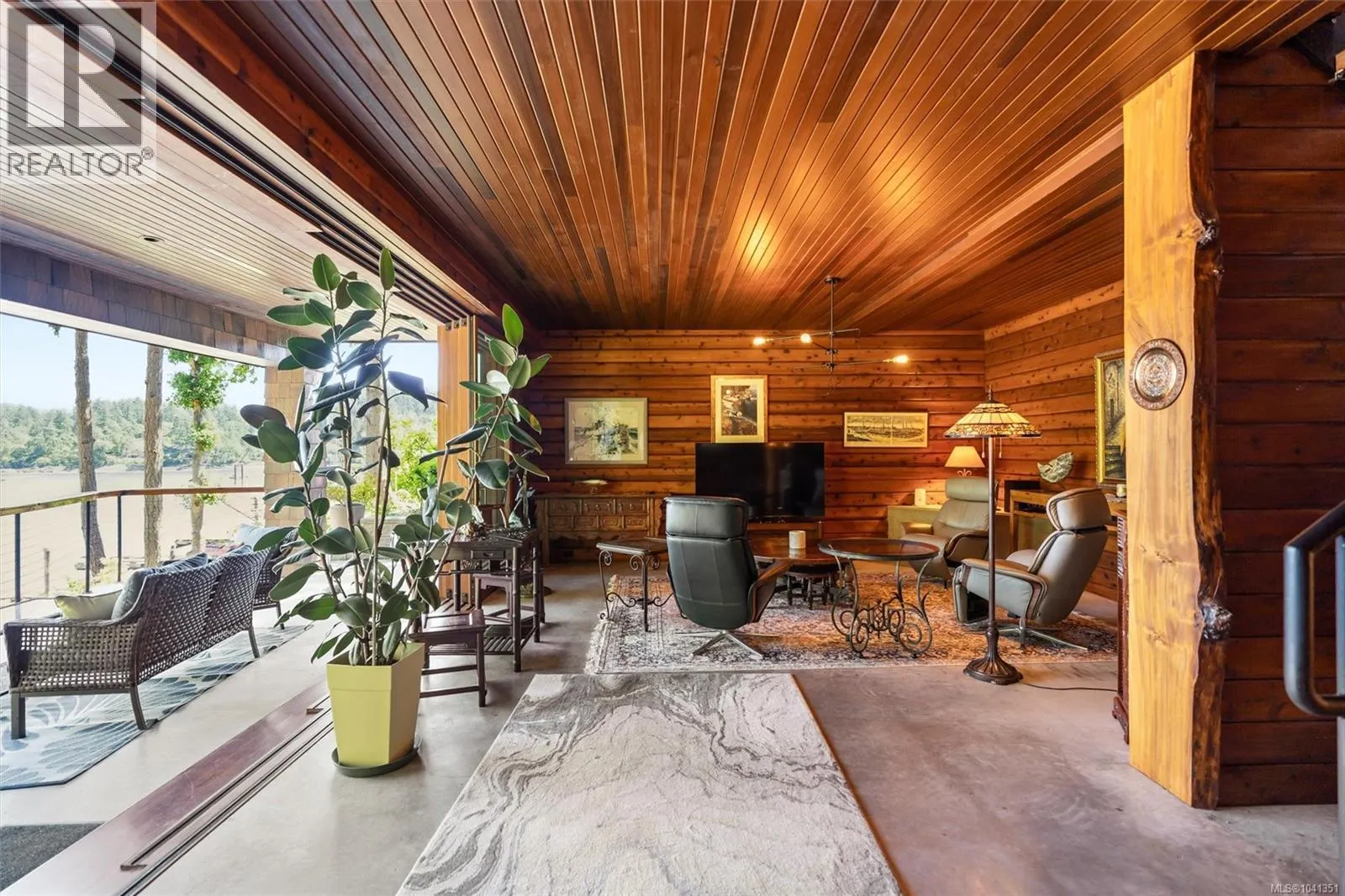 10968 Madrona Dr
