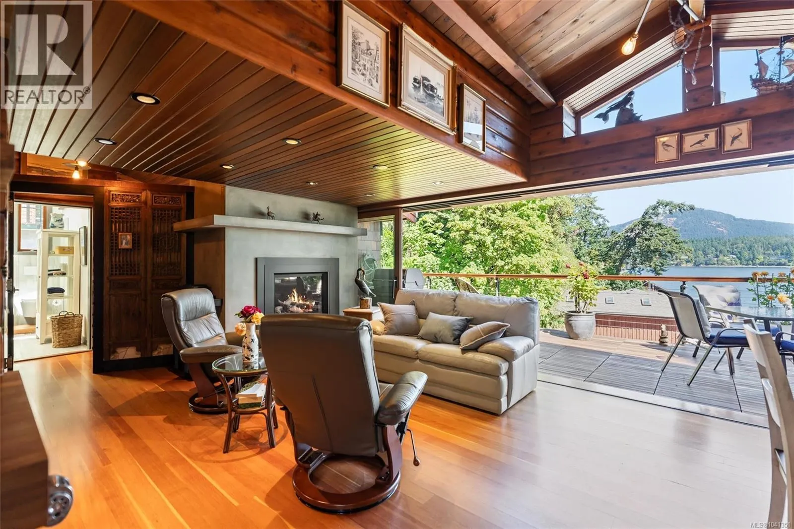 10968 Madrona Dr