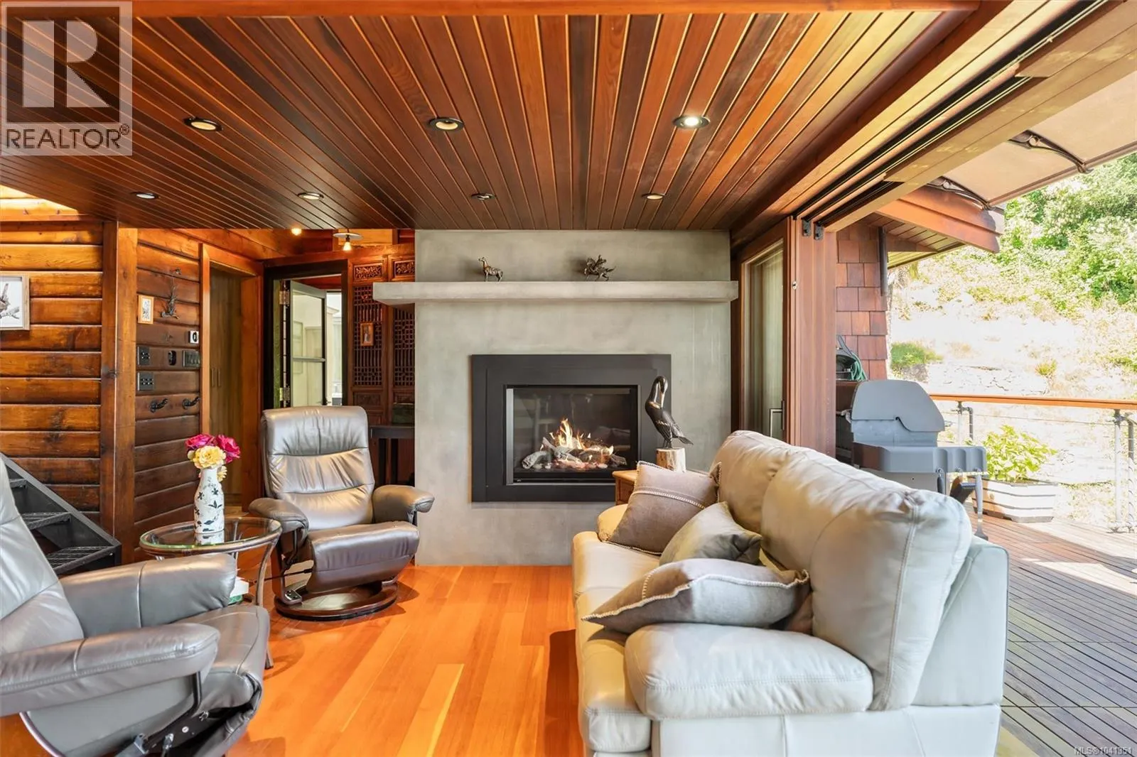 10968 Madrona Dr