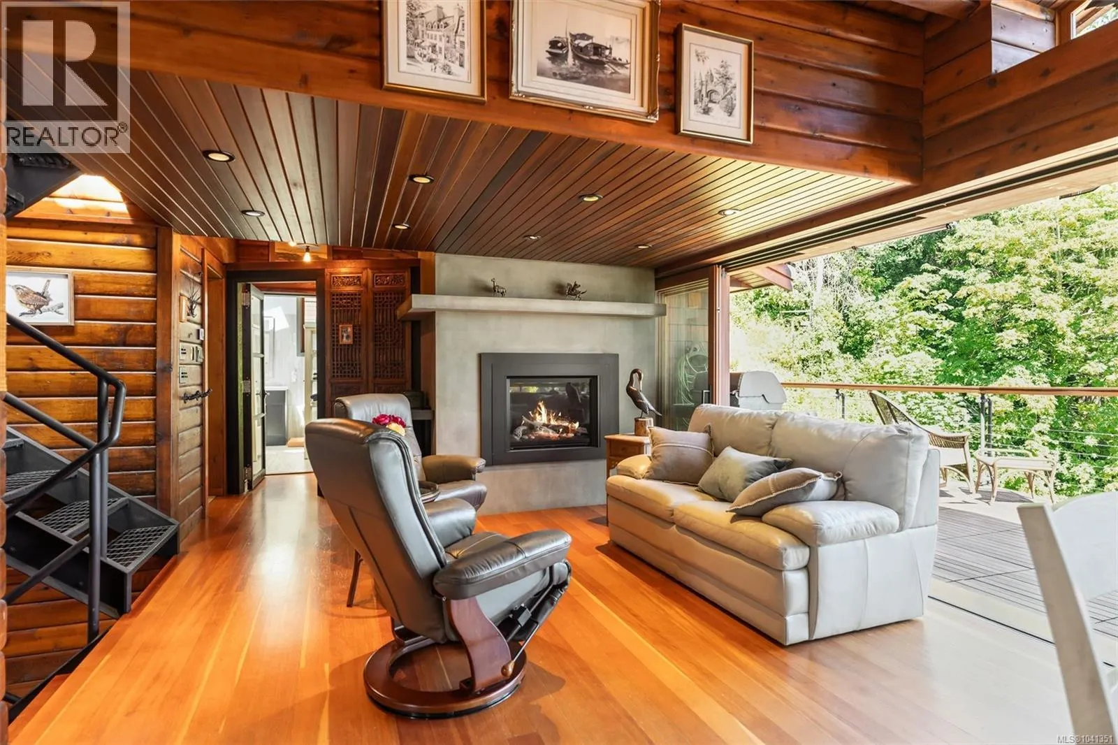 10968 Madrona Dr