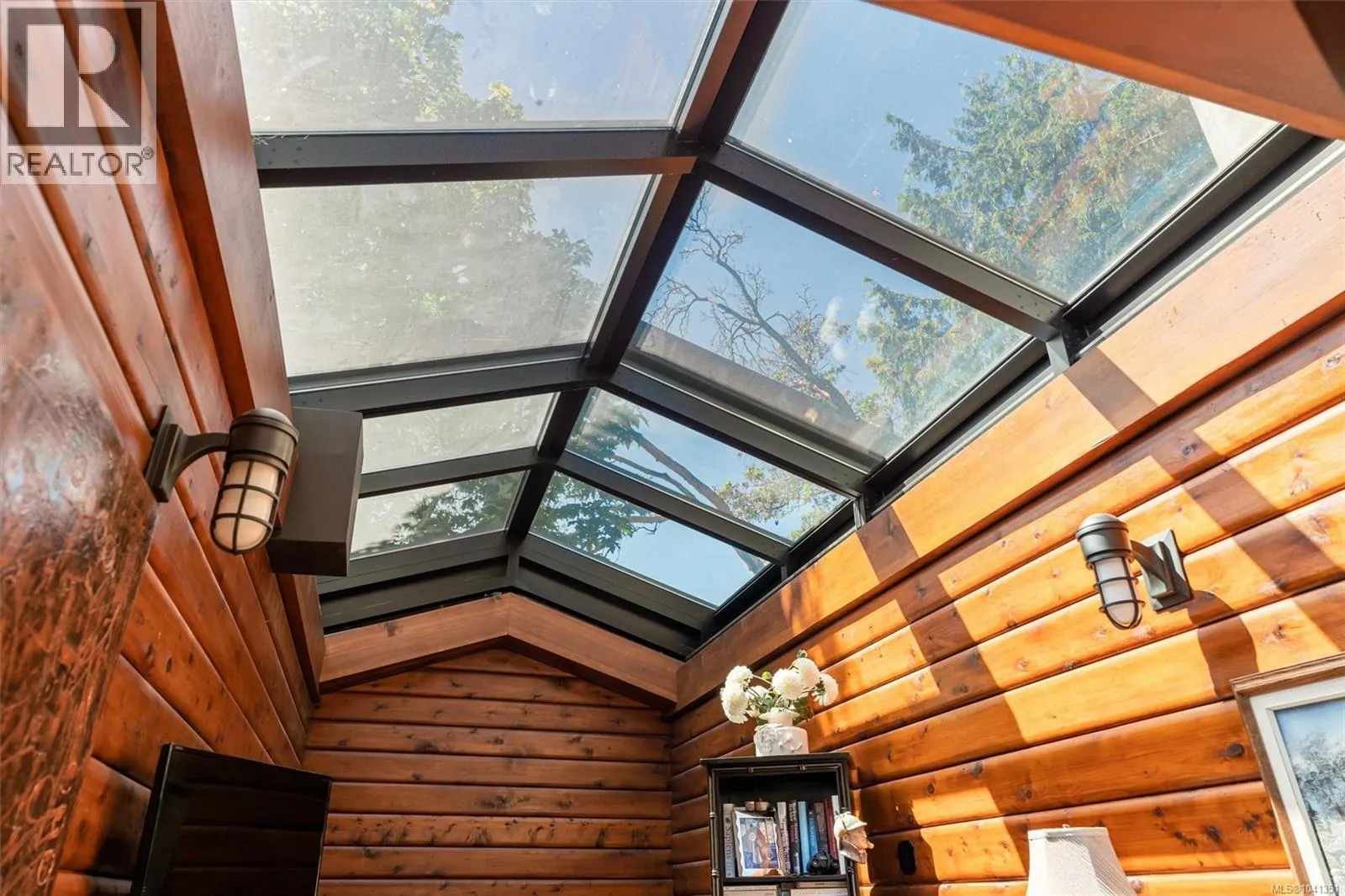 10968 Madrona Dr