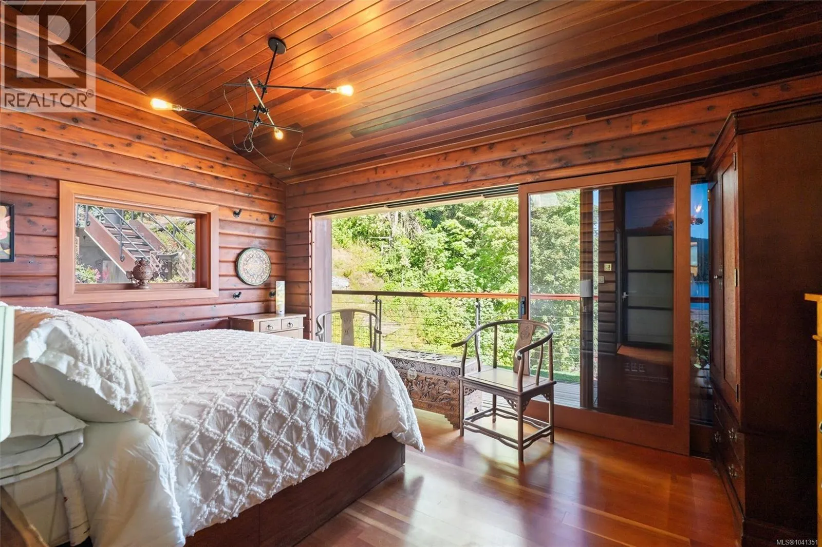 10968 Madrona Dr