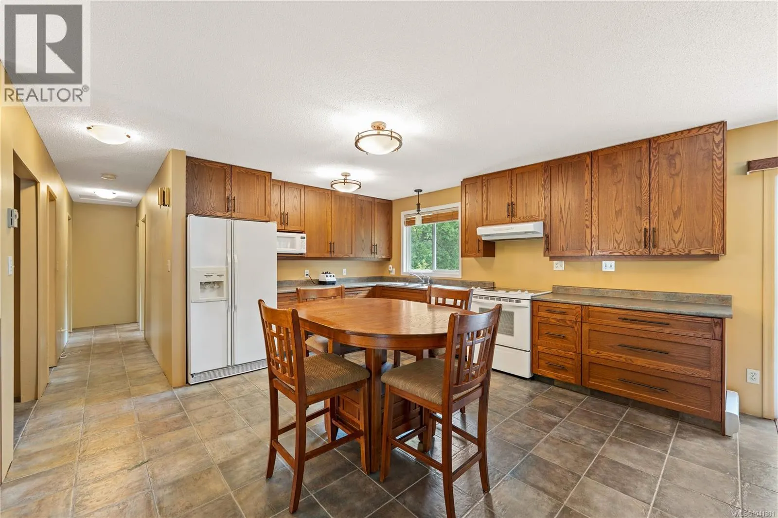 274 Emery Way