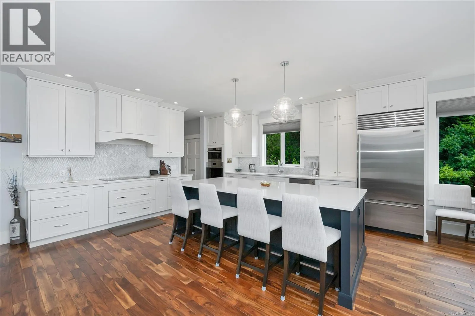 7420 Thornton Hts