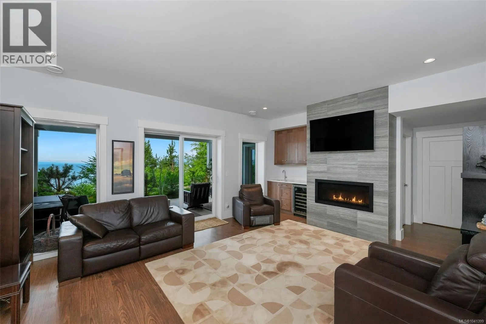 7420 Thornton Hts