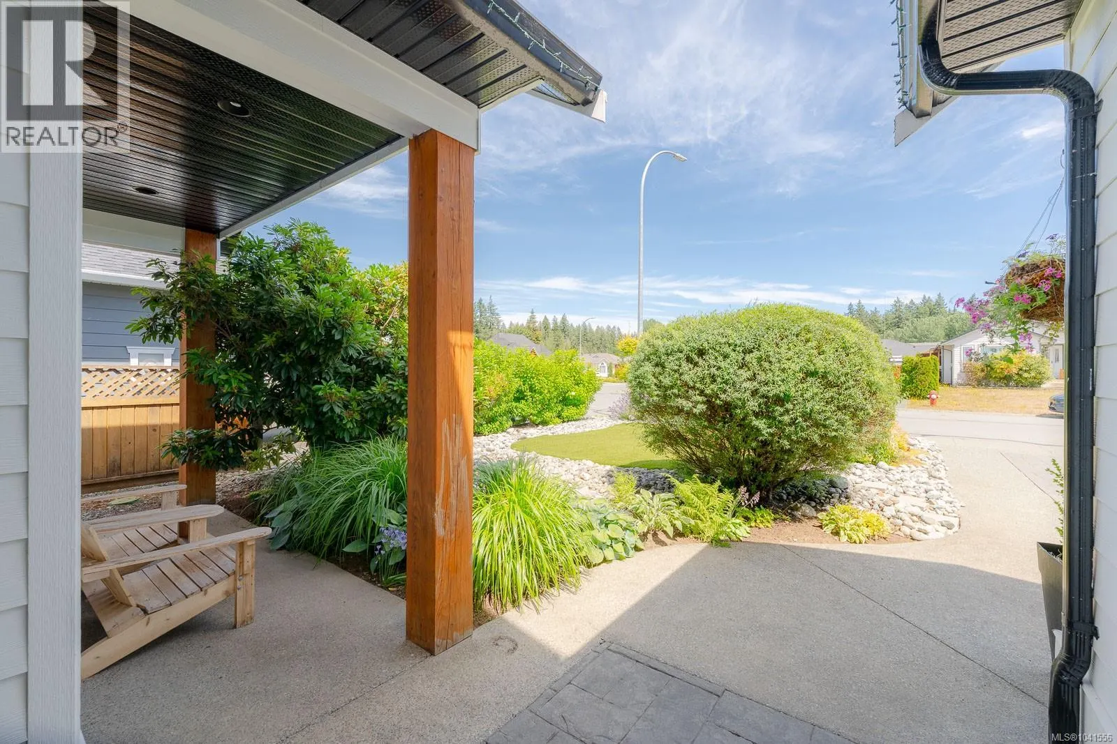 5546 Woodland Cres W